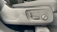 Volvo XC40 2.0 B4P Plus Dark 5dr Auto Petrol Estate